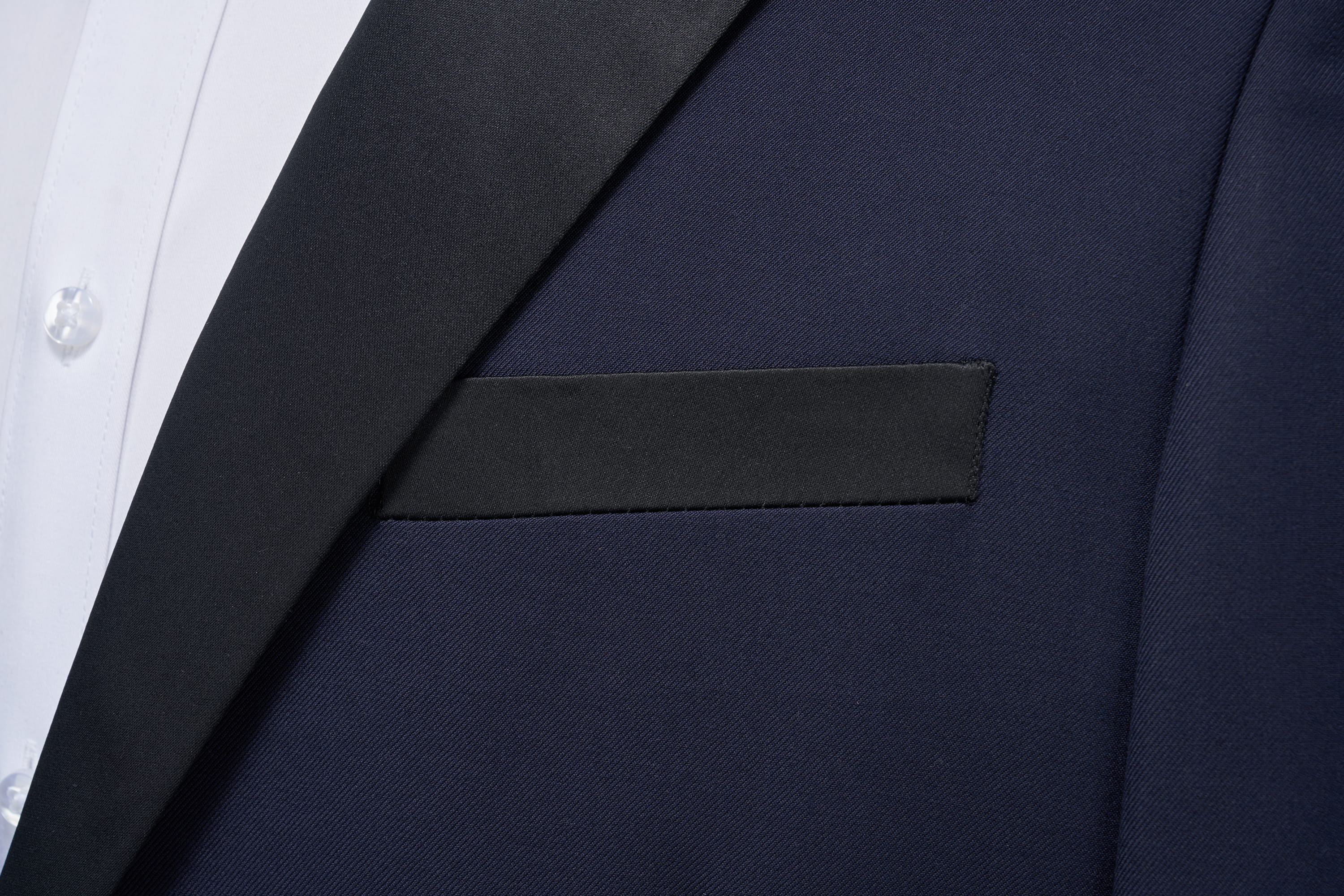 Suit Vibe - Modern Peak Lapel Slim Fit Suit | Professional Business & Wedding 2/4-Piece Set
